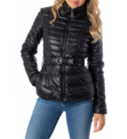 SylviaMarinell1's tweet photo. SYLVIA MARINELLI presenta esta cazadora acolchada con cinturón de GUESS,en negro y burdeos,ambas bien preparadas para el frío,con una promoción especial, antes 395€ y ahora 219,50€.Estamos en Villafranca,4 León. #marcasdemoda #descuentos #modaleon #modamujer #multimarcaleon https://t.co/BBJU4AALYU