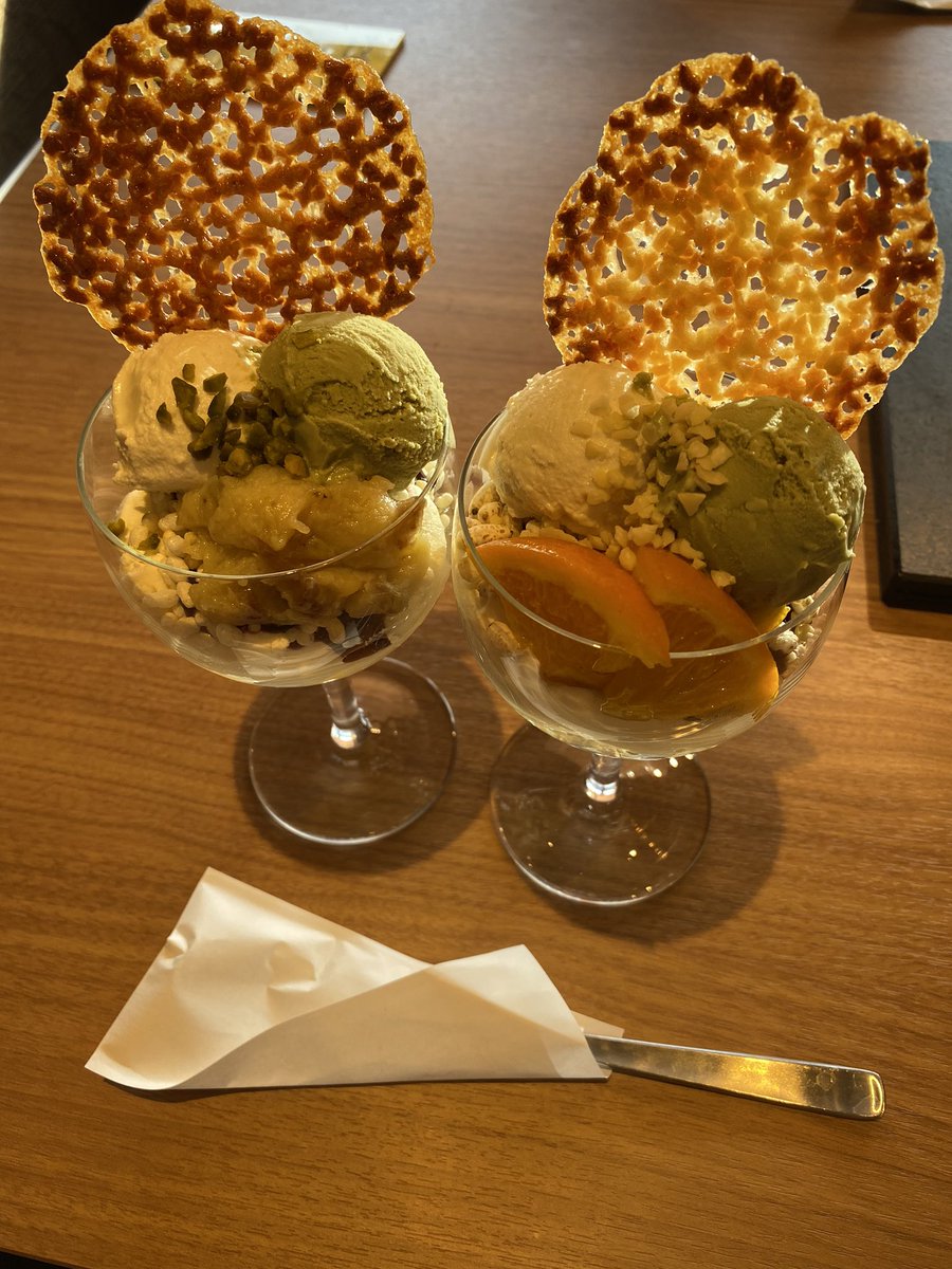 ちか オープンしたばかりの和牛焼肉あべべでランチ 佐藤のパフェがあってびっくり 札幌以外で〆パフェ佐藤のパフェを食べれるのはここだけだって 幸せすぎる めっちゃ米が美味しくてビビった 接客も最高だったし通い詰める予感がする 良い1日だ