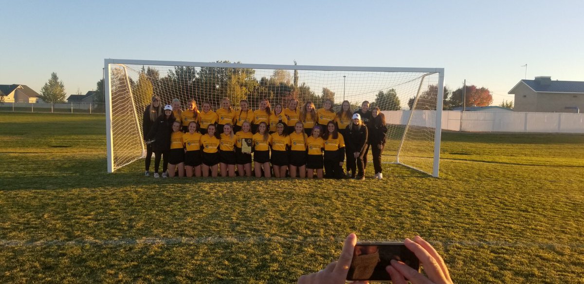OohAhhBK's tweet photo. Congratulations to BK girls and boys ⚽️, your 2020 district champions, way to go Knights 🏰⚔️👏👏👏 https://t.co/sm58FMsCvU