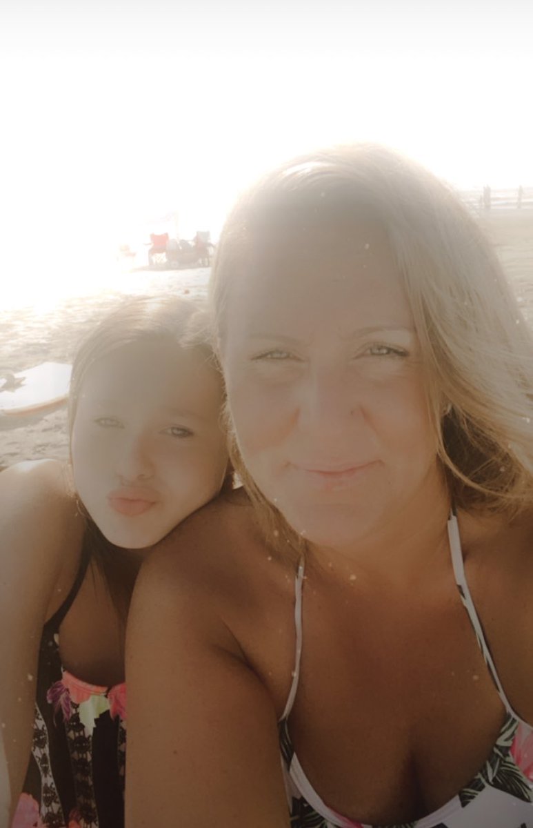 TiffB1203's tweet photo. The ocean is my place. There is something both peaceful and powerful about hearing the waves crash on the shore while feeling the sun beat down on you. As I gear up for a busy time at work &amp; in life, I’m ready to embrace it ❤️#myheartisfull https://t.co/z6p84kjCpK