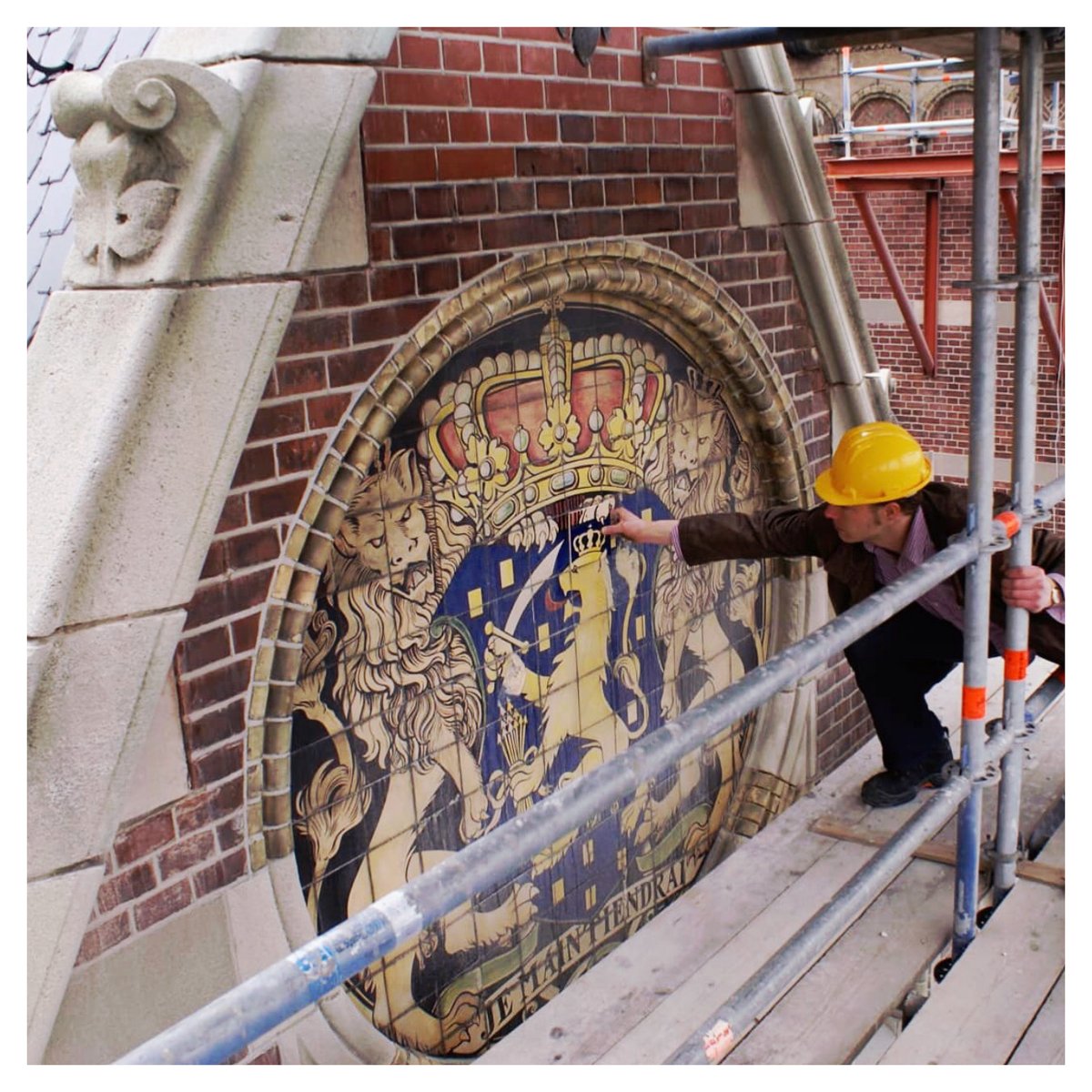 Royal_Tableware's tweet image. Albarello has extensive expertise restoration and renovation. In their own factory, authentic tiles for wall, floor and facade can be made entirely according to any wishes. Like this restoration project for the @rijksmuseum in Amsterdam. 

#restoration #albarello #royaltableware