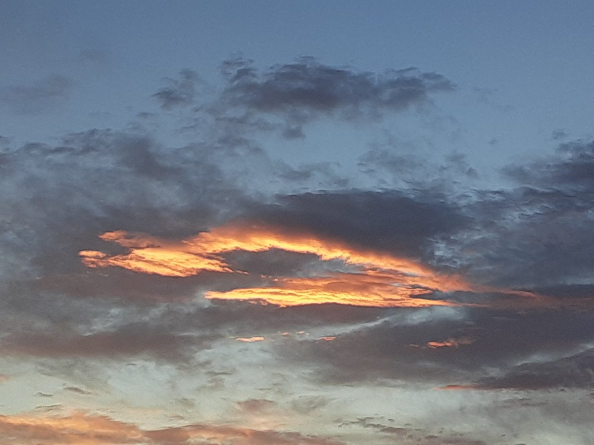 ILANDBOYSrAWSom's tweet photo. # awesome sunset https://t.co/nxaqBDHkQT