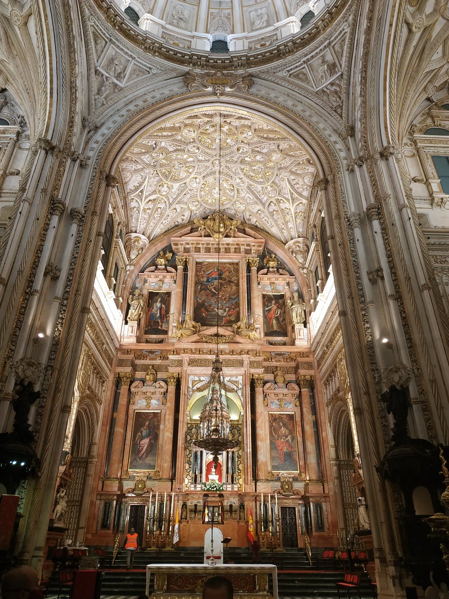 A punto de comenzar la eucaristía en la Santa Iglesia Catedral <a href="/mezq_catedral/">Mezquita-Catedral de Córdoba</a> <a href="/TuCatedral_es/">TU CATEDRAL</a> Monseñor <a href="/ObispoDemetrio/">Demetrio Fernandez G</a> preside la misa de peregrinos a Guadalupe <a href="/delejuventud/">delejuventud</a> #Guadalupe2020 #XXVGuadalupe #ElAmorTeEncuentra