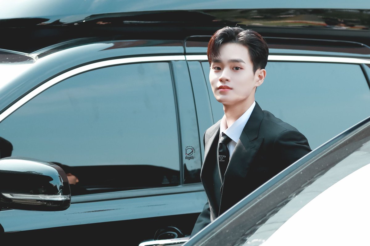 uranus_ur's tweet image. 201012 브랜드대상 
my little prince 💌 
#대휘 #DAEHWI 
#이대휘 #LEEDAEHWI 
#AB6IX      #에이비식스