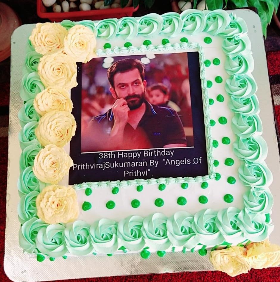 prithviangels's tweet photo. #രാജുവേട്ടന്റെ പിറന്നാൾ  ആഘോഷത്തിന്റെ ഭാഗമായി കൊല്ലം ഗവ : വൃദ്ധസദനം ഇഞ്ചവിള യിലെ അംഗങ്ങളോടൊപ്പം 
 #cakecutting
#HappyBirthdayPrithviraj https://t.co/VDbsG7kz6w