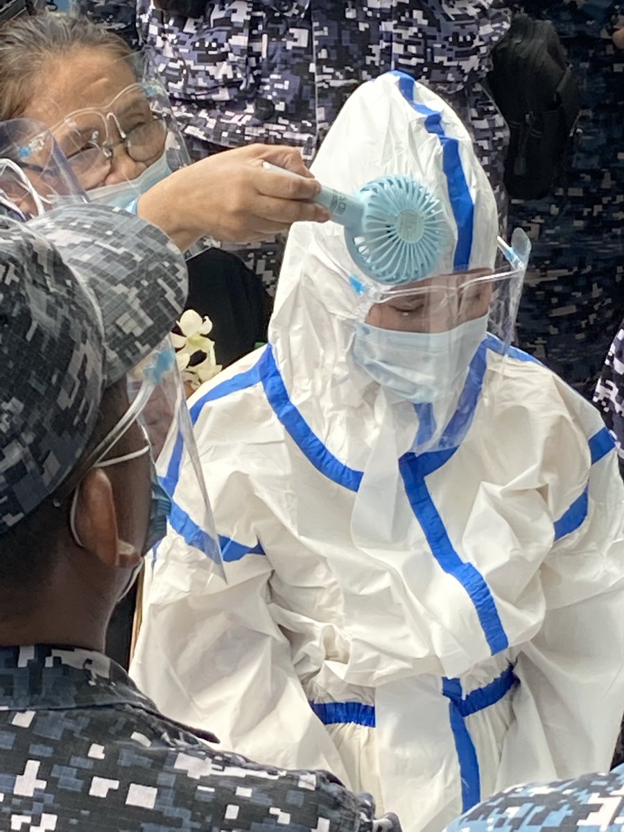 Still in handcuffs, Reina Mae Nasino could only extend her index fingers to touch the casket of baby River. It’s a struggle for Reina Mae, wearing a full PPE suit in the middle of the afternoon heat, to wipe her tears or even drink water.