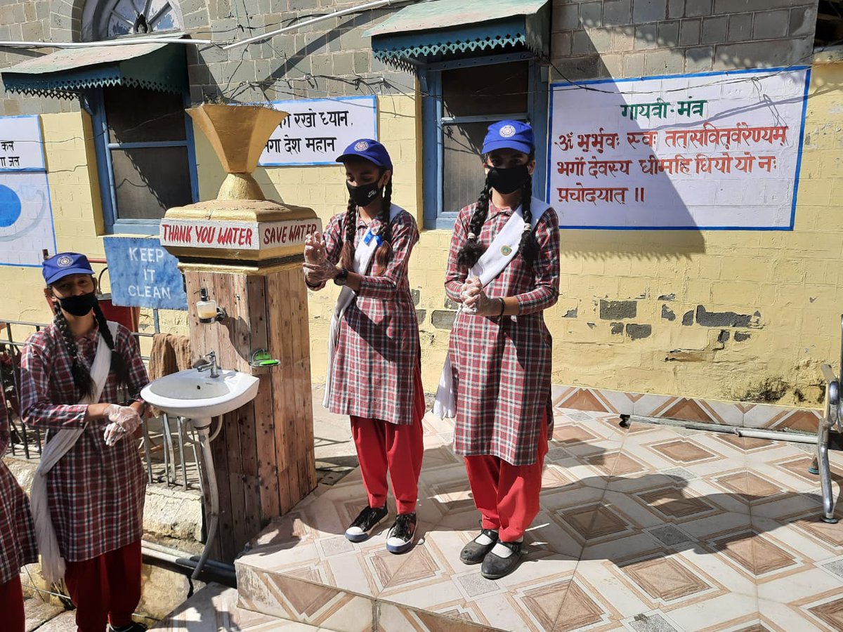 NSSRDChandigarh's tweet photo. #Not_Me_But_You स्वच्छ हाथ, स्वस्थ आप global #HandwashingDay2020 by NSS volunteer btc nurpur kangara Himachal Pradesh
@_NSSIndia @YASMinistry @KirenRijiju @RijijuOffice @PMOIndia @CMOFFICEHP @jairamthakurbjp @Rajkumarnss https://t.co/Pwio4LG2qC