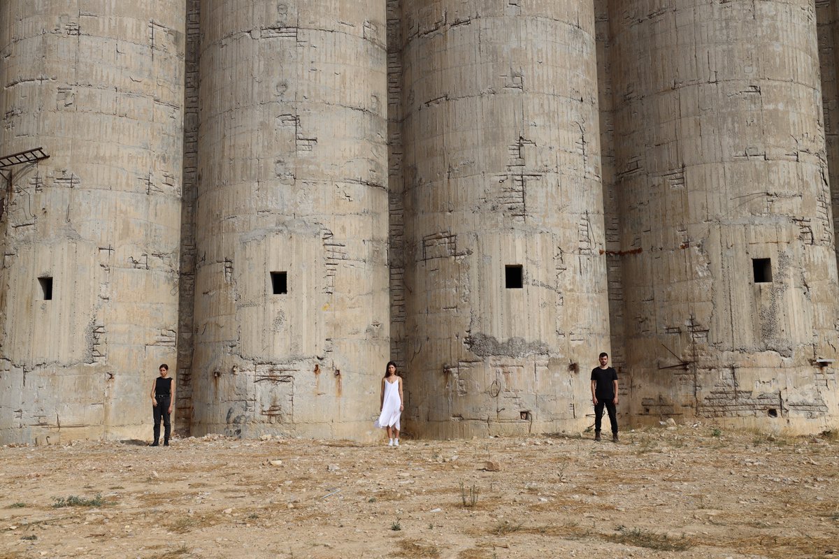 Happy to present our new Performance "The Siege of Elusia" at Theater P.K. in Athens, 23/10-15/11/2020, exploring the Utopia in the 21st century!
Result of the European Project EXTENDED UNIVERSE, a collaboration with <a href="/boundlessabound/">Boundless Theatre</a> <a href="/TeaterGrob/">Teater Grob</a> <a href="/salabeckett/">Sala Beckett</a>