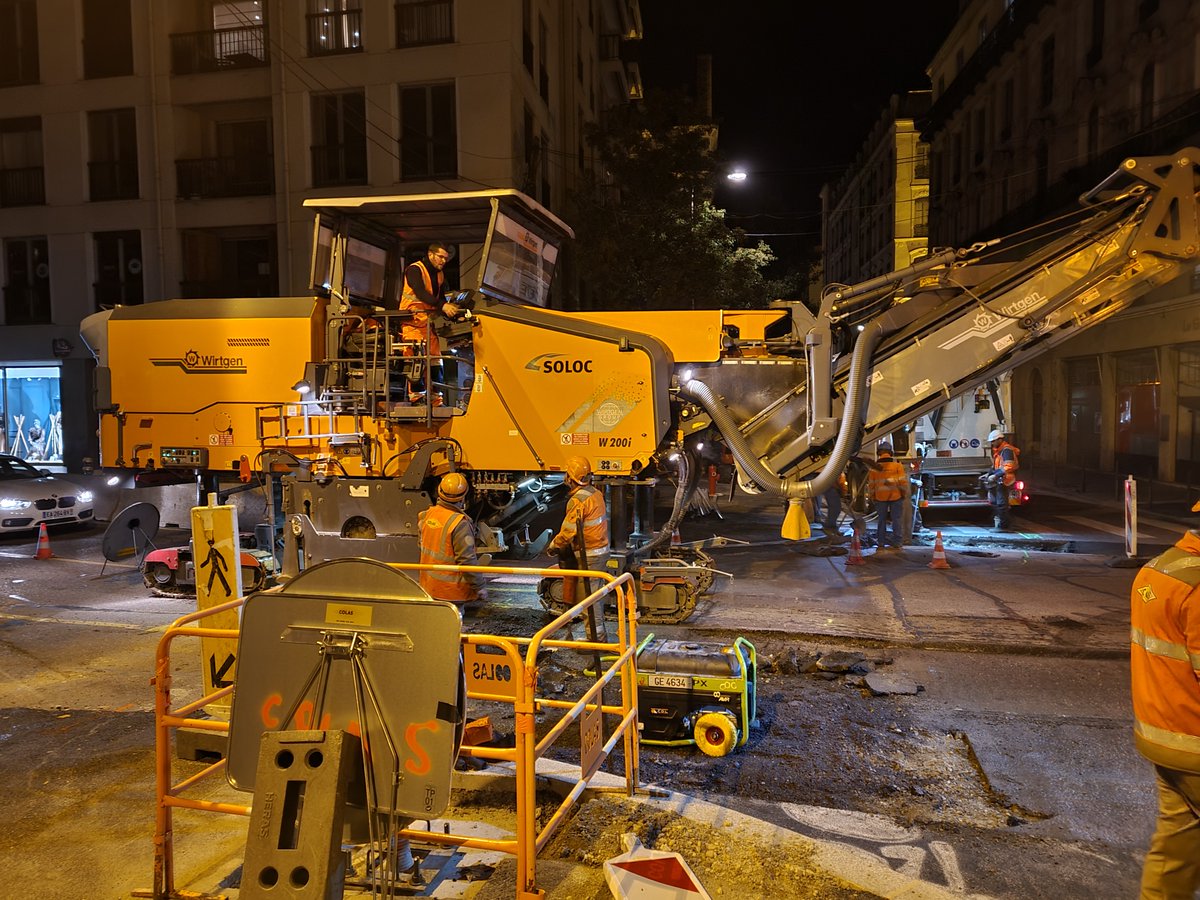 KORELL_ING's tweet photo. Terrasses de la presqu'île à LYON pour le compte de la METROPOLE DE LYON.
Les travaux se poursuivent avec aux manettes KORELL qui gère la Direction de Travaux et l'OPC !
Travaux de Nuit avec @GroupeColas  pour la réfection de chaussée du carrefour au droit du pont Alphonse Juin. https://t.co/KXXOf8mwiH