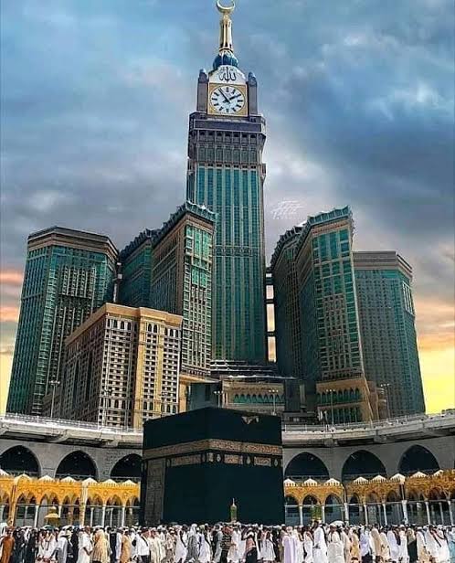 Красивый мекке. Часовая башня Абрадж Аль-Бейт. Мекка ОАЭ. Мекка здание макка. Масджид мечеть Кааба.