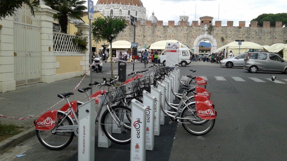 WalkingintoPisa's tweet photo. Good morning travellers 😊
If you want to visit Pisa and the nearby the best solution is to #rent a car, there are several rents once you arrive at the #airport. 
In addition you can rent a bike or an electrical scooter to move faster in the city https://t.co/pa5JP8WZqO