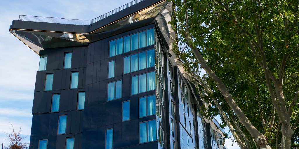 C'est avec fierté que nous avons équipé l'hôtel Mama Shelter à Paris de la gamme HTA, un système fiable et complet de tubes, raccords et polymères de soudure adapté pour le secteur l’hôtellerie et facile à mettre en œuvre. Garantit une qualité optimale de l’eau 💧