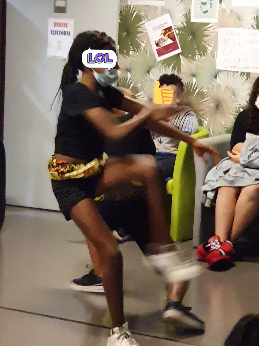 Hier soir les internes du #collège #internat Thomas Mann de <a href="/Academie_Paris/">Académie de Paris</a> et <a href="/mairiedu13/">Mairie du 13e</a>  fêtaient #Halloween ! Exposé sur l’origine de cette #fête et #spectacle de #danse urbaine.