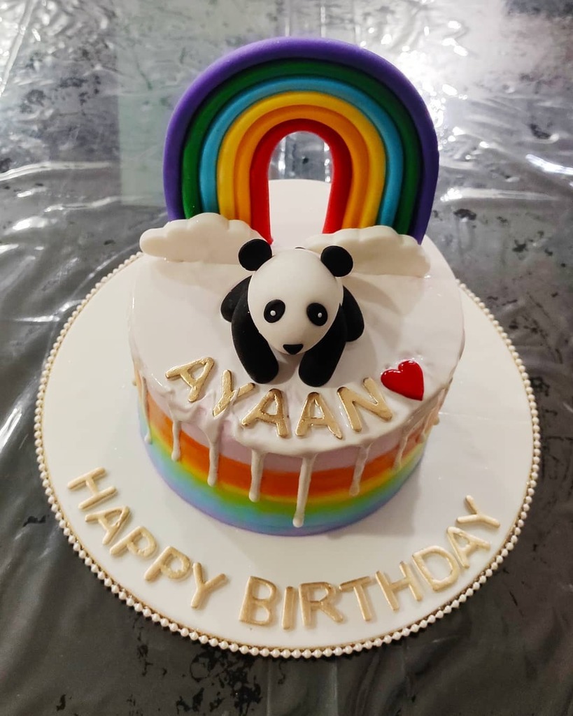 OnlyFooding's tweet photo. Ordered this delicious Chocolate Halzelnut cake from @delcakes.in for my nephew Ayaan turning 3! He wanted a Panda cake with and a rainbow! I have no clue where these kids get their ideas from! but they nailed it perfectly ! He absolutely loved it and th… https://t.co/9Whm4kTatX https://t.co/0WnccJZ0pD
