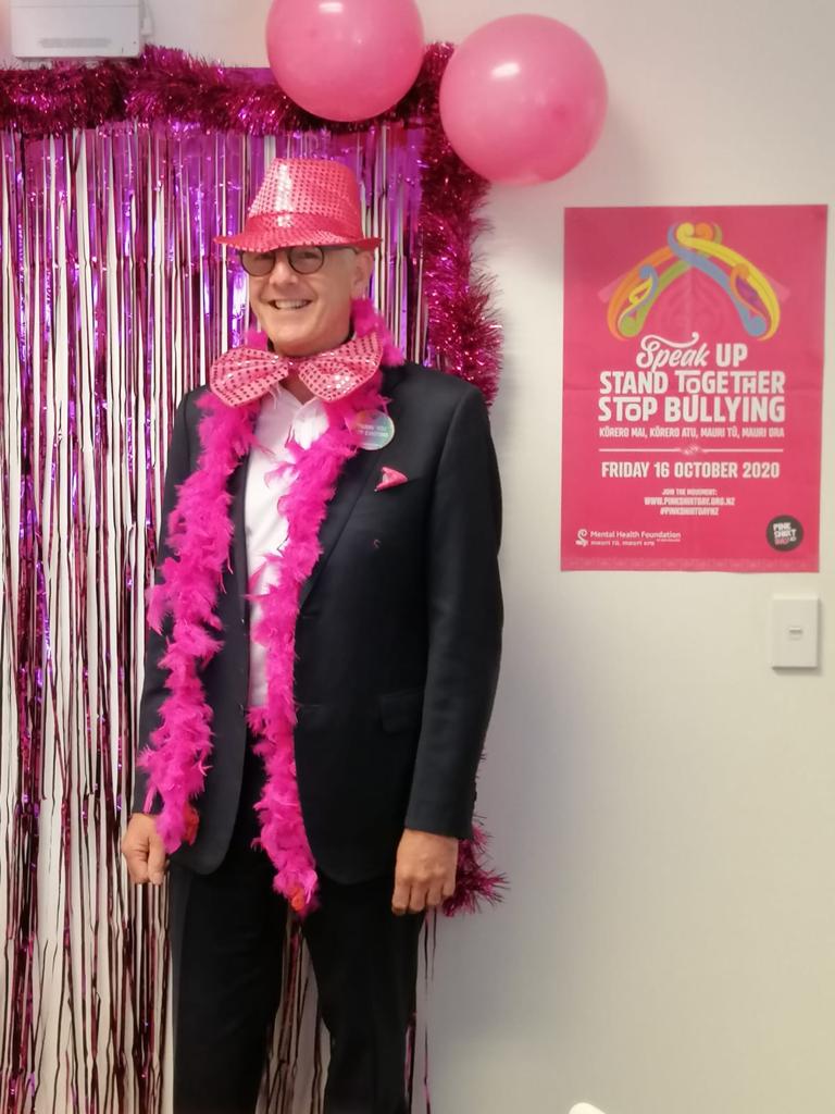 RichardPerryNZ's tweet image. Another great day at #Intus celebrating Pink Shirt Day.... well done, Intus team! #BRIPS @RACSurgeons