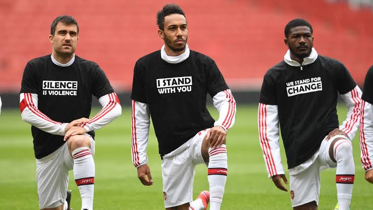 Folariiiin's tweet image. ❤🇳🇬✊🏾 #EndSARS #EndPoliceBrutalityinNigeria