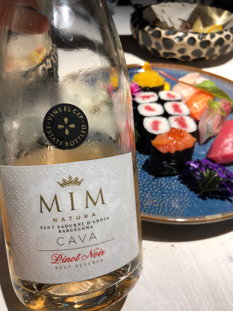 Mim Natura Pinot Noir és va endur el premi Vinari de Plata als <a href="/PremisVinari/">Premis Vinari</a>.
Ahir en vam gaudir a <a href="/RestElCentre/">Hatsukoi by El Centre</a> 
Molta força a tot el sector de #restauradors, tornareu amb més força que mai! #restaurants