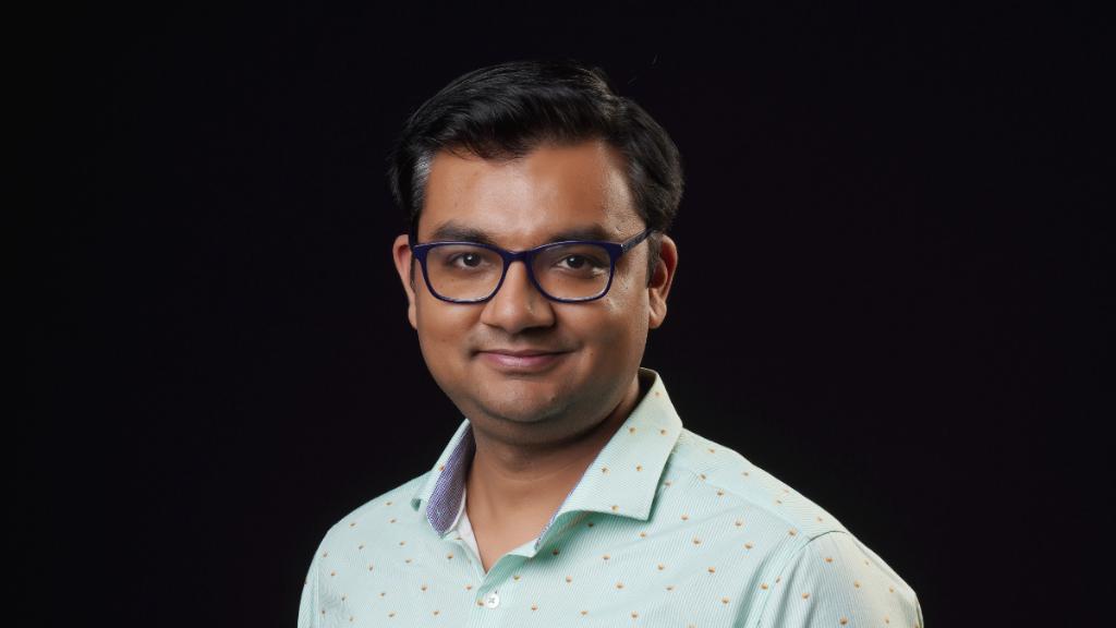 Shell_India's tweet image. 🚕 Interested to know how companies can make their employee transportation more sustainable?
Listen to @NishantSaini3, Co-founder of #ShellE4 startup @eee_taxi talk about their green #mobility revolution at @YourStoryCo Instagram channel.
go.shell.com/311aLZs