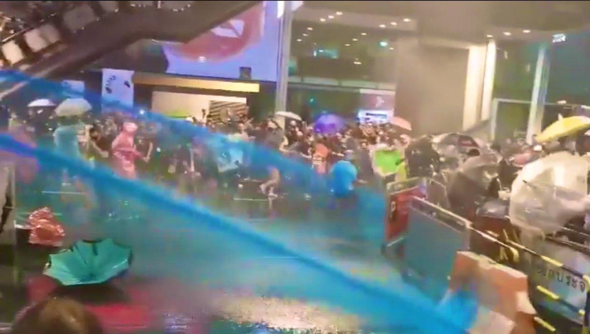 milkgi_njw's tweet image. ทุกคนช่วยกันดันแท็กด้วยนะคะ เอาให้ติดเทรนด์โลกเเชร์ภาพแชร์คลิปใช้คำพูดสื่อสารให้คนทั่วโลกได้รู้เรื่องในประเทศให้คนสนใจมากที่สุดเท่าที่เราทำได้ ช่วยกันค่ะ🙏🏻‼️

[ #whatishappeninginthailand #16ตุลาไปแยกปทุมวัน ]