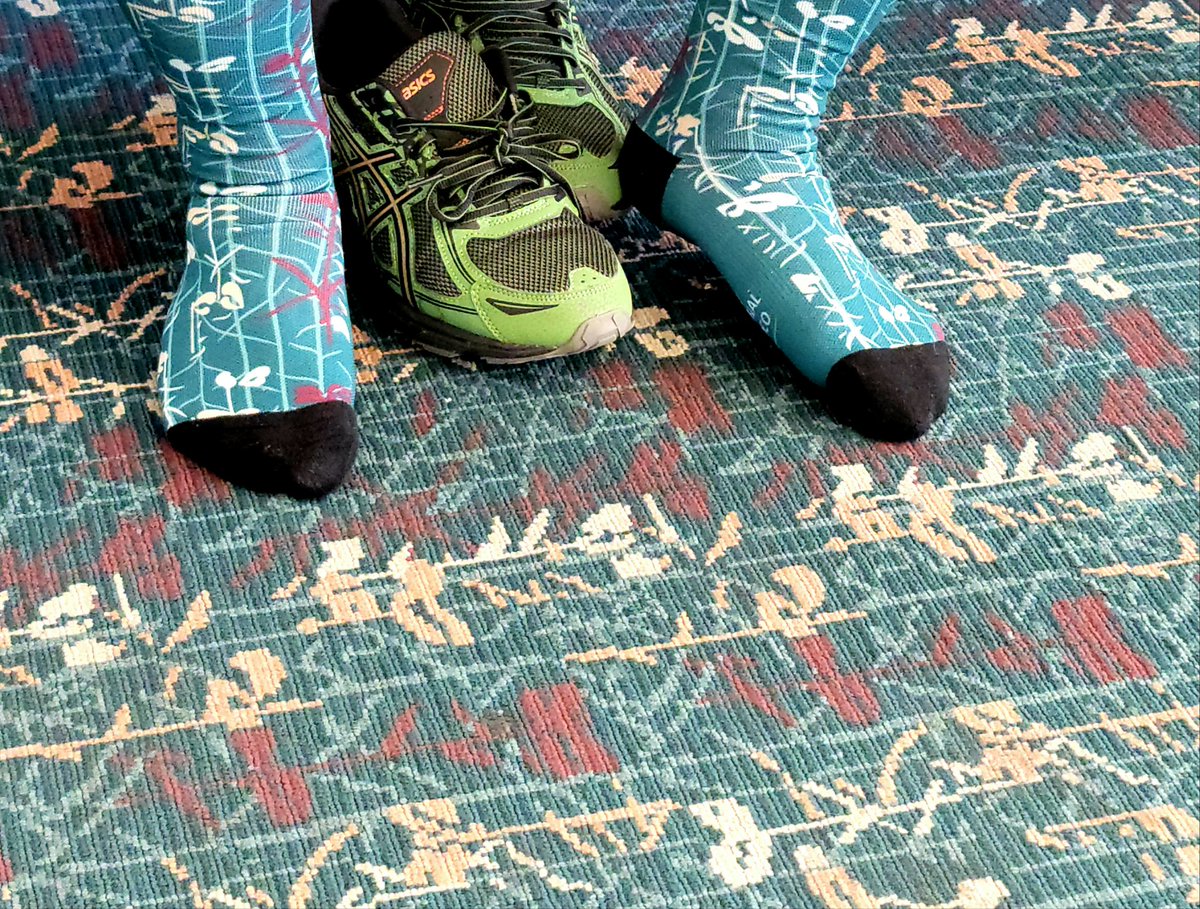 These may be @drunkatdisney feet... @MCO #lobbybarlyfe #FREEDRUNKY #leavingonajetplane