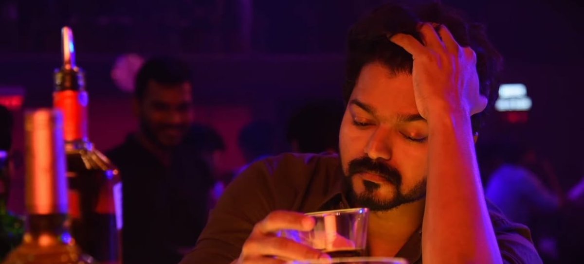 VishaalOffcl's tweet photo. HQ Snaps From #QuitPanuda Lyrical Video ! 📸
#Master #Thalapathy65 || @actorvijay https://t.co/vTScAaaDnV