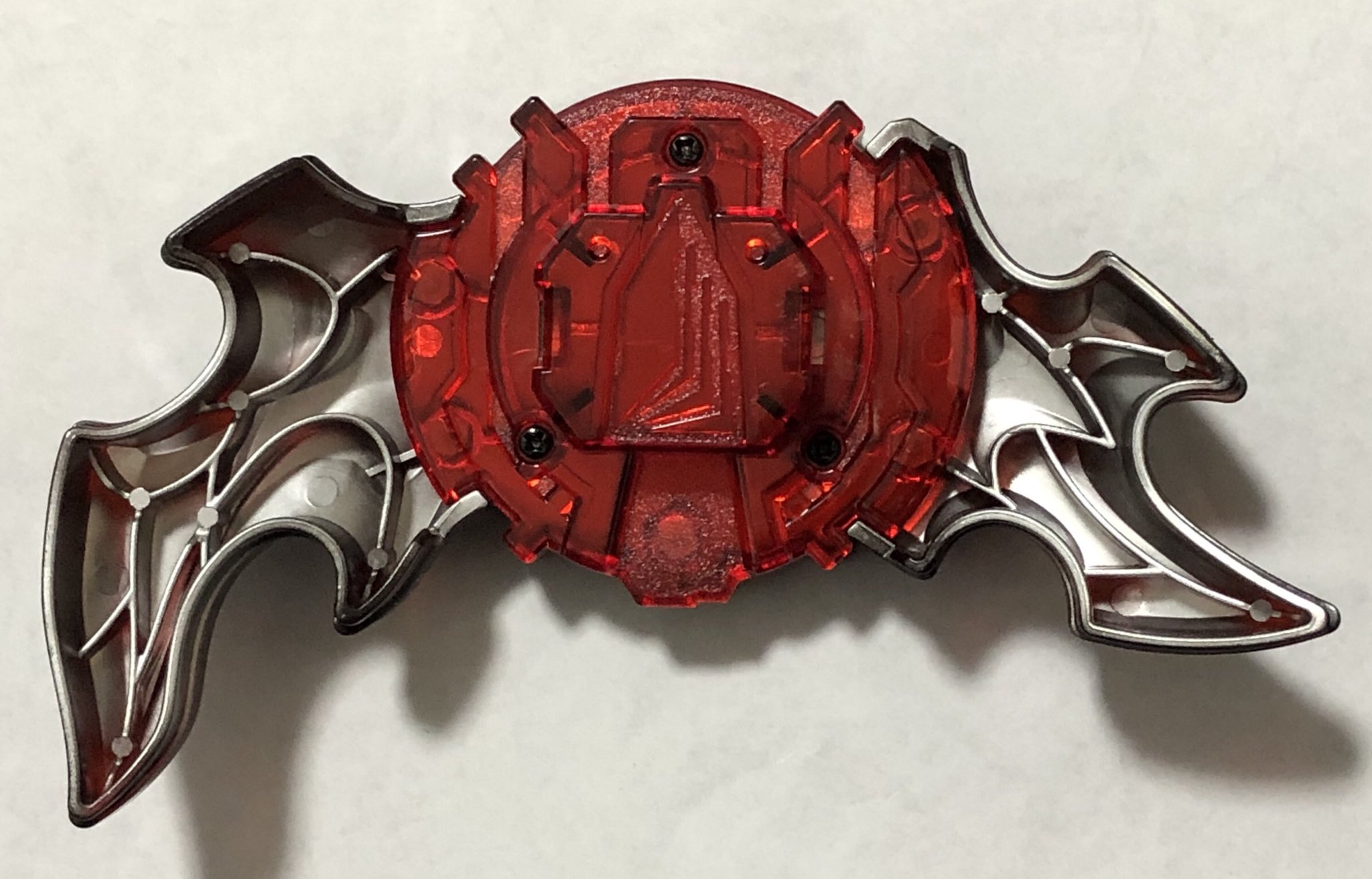 大城 D 火炎剣エンブレム塗装比較です 裏銀 クリアレッド 裏銀 表薄黒 仮面ライダーセイバー 火炎剣烈火 T Co Oowt47qgrh Twitter