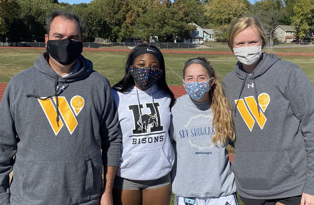 Sunflower Smack Show tweet media