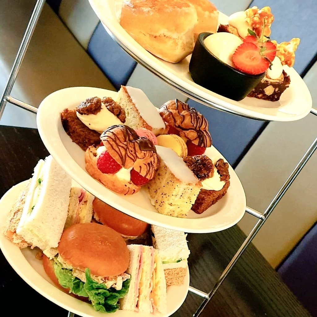 The Lemon Tree tweet media