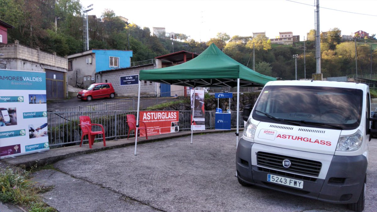 Ya está la Carpa preparada para el tratamiento antilluvia gentileza de Amores Valdés &amp; Asociados y AsturGlass
Gratis y además con sorteo de regalos.