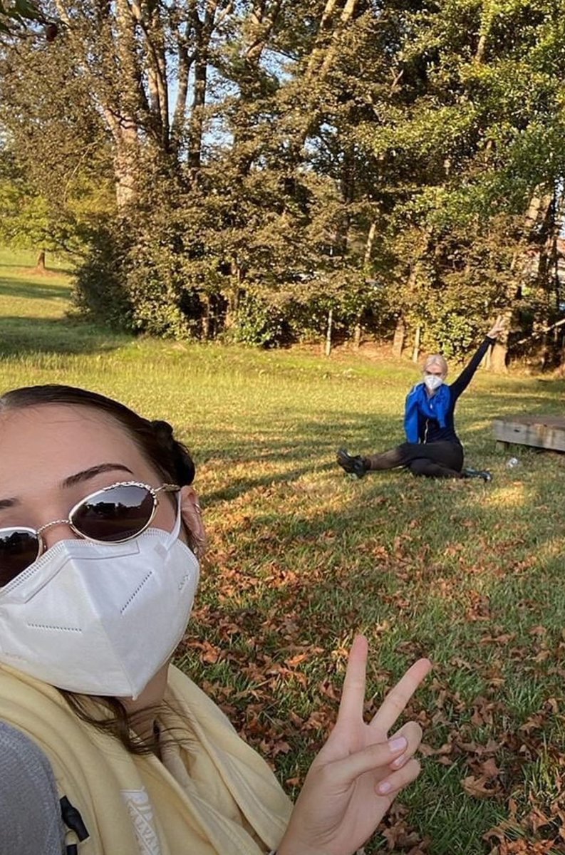 Aquí, a la última moda con <a href="/MalfaiteurLune/">Danielle Laforêt.</a>.