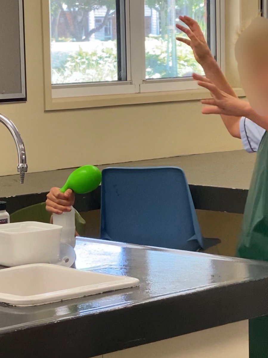 belpiggott's tweet image. The excitement is clear.  @Year6OC  were back in the lab this week.  #LearningatOC