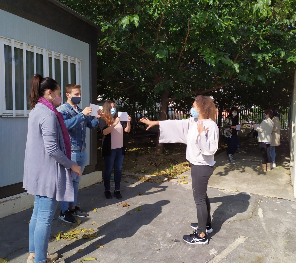 RipolletImpulsa's tweet photo. Finalitzen la #formació de “Treball en Equip” 8 persones treballadores de l’@AjRipollet contractades al #plaOcupació SAMS amb el suport de @SocioEconAMB en el marc del Programa Metropolità de Suport a les Polítiques Socials Municipals 2020-23 #Ripollet #AMB https://t.co/wGjBnKAK4l