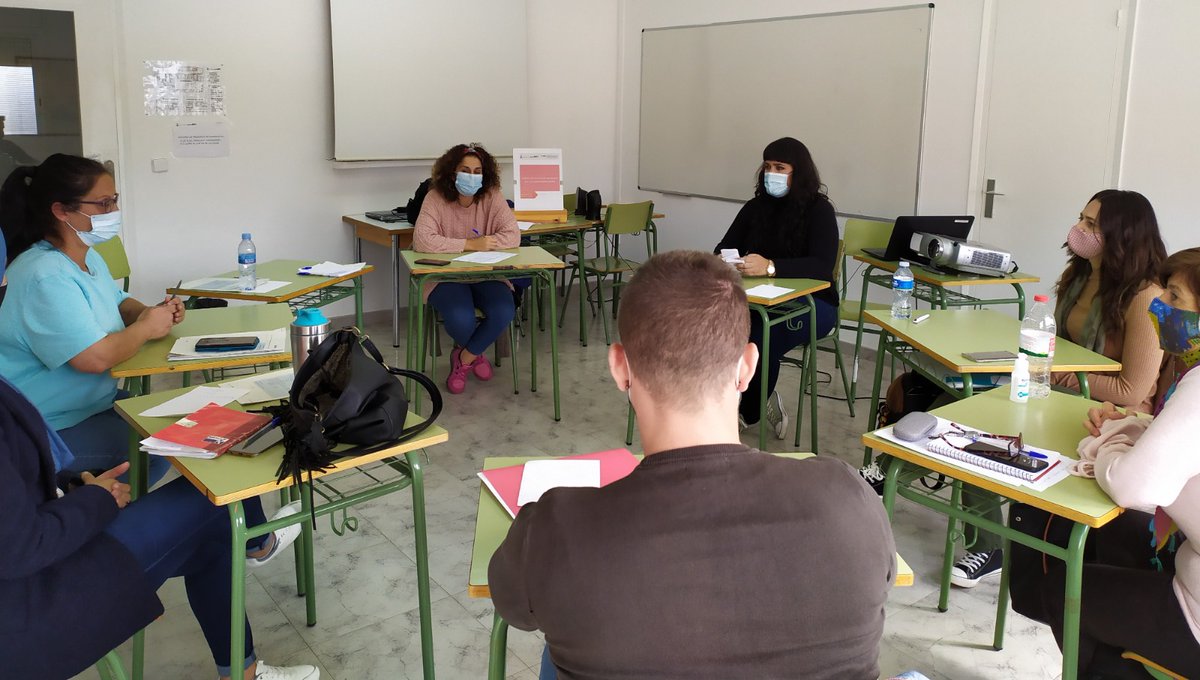 RipolletImpulsa's tweet photo. Finalitzen la #formació de “Treball en Equip” 8 persones treballadores de l’@AjRipollet contractades al #plaOcupació SAMS amb el suport de @SocioEconAMB en el marc del Programa Metropolità de Suport a les Polítiques Socials Municipals 2020-23 #Ripollet #AMB https://t.co/wGjBnKAK4l