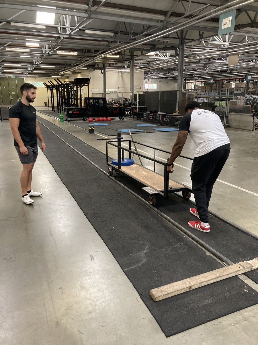 🇬🇧Everyday challenge those margins 🛷 A great week of training down in Colchester 💪 Thanks to the Insight and knowledge from 🇬🇧@swsfitness1 , @ButterworthOlly and @LukeMarcusDawes 🙌 #bobsleigh #knowledge #noordinaryjob #Military #greatbritian #development #progress #teamwork