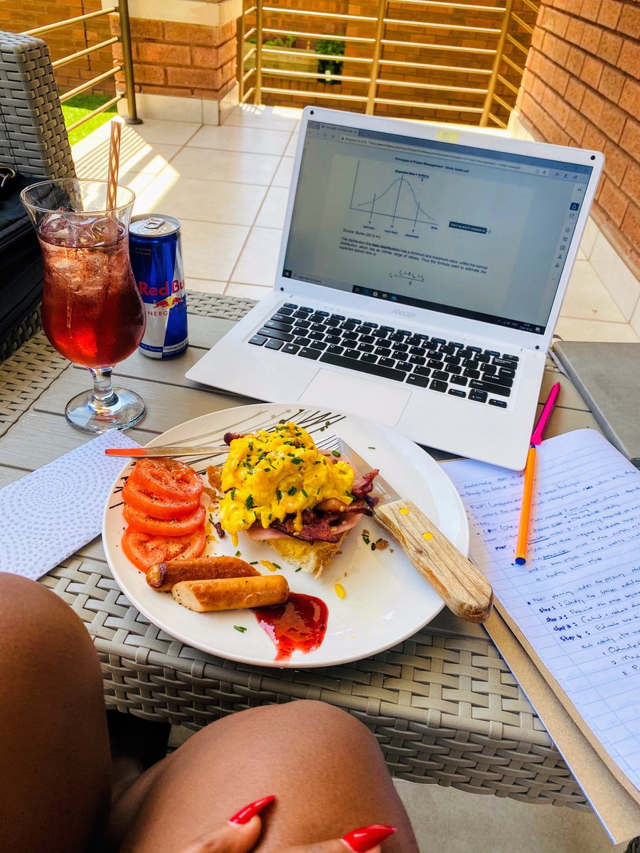 Bontlelee's tweet photo. Morning Session🍳🥓 i hope y’all have eaten. #ExamPreps https://t.co/q14aLOjHwc