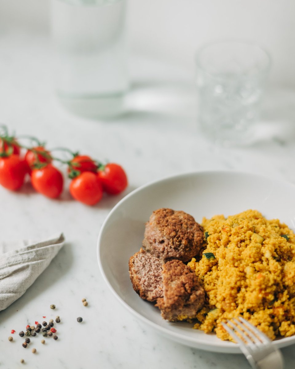 Für die Zubereitung unserer Mahlzeiten nutzen wir nur frische &amp; natürliche Zutaten, um optimale Nährwerte erreichen zu können. ✔️ Versandkostenfrei ✔️ Mit 💚 zubereitet ✔️ Nachhaltig verpackt. Entdecke jetzt unsere Gerichte 👉🏼 l8r.it/S7PY