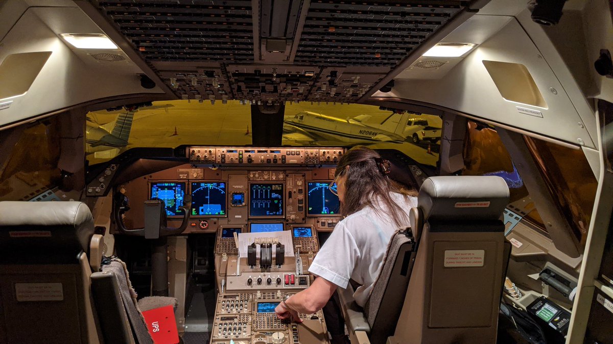 kclepley's tweet image. Taking the new jet home!(UPS98)