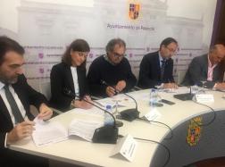 PalenciaAyto's tweet photo. La #JGL adjudica el equipamiento del #AuladelCafé que se instalará en el Centro #EFIDES por 447.000€ financiados por los Fondos Europeos de Desarrollo Regional de la @EDUSIPalencia y surge en colaboración con @CETECE_NET @prosolcoffee y @Olam

https://t.co/tkCFo16J2J https://t.co/e005HtEGCs