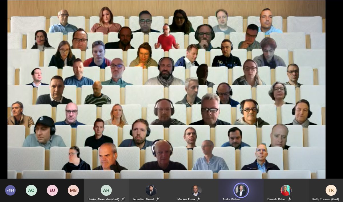 AndreKiehne's tweet image. Auch in Zeiten von Covid-19 sind wir uns nah - danke an alle tollen Partner von @MicrosoftDE , die im Rahmen der Auftaktveranstaltung der #fastforward2020 teilgenommen haben. Ich baue auf Euch!
#WirSindPartner
#AllThingsPartner