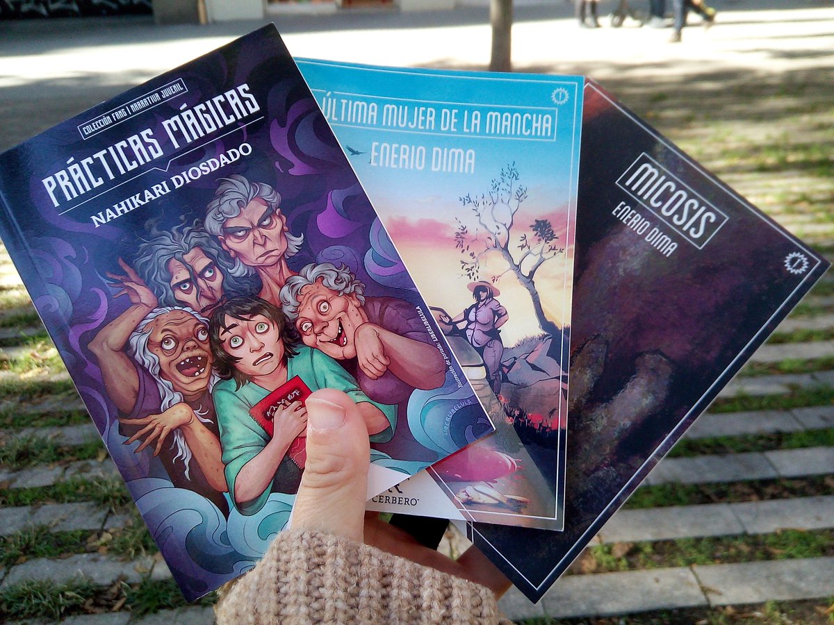 OtherAnas's tweet photo. ¿POR QUÉ NADIE ME DIJO QUE LOS LIBROS DE @edcerbero ERAN TAN MINIS Y CUQUIS!? 🤩 #Ifeelrobbed

¡Fui por uno y al final me llevé tres de @GigameshTienda! 

...

También culpa mía por no buscarlos antes 🤦... https://t.co/D0nFIC2Suo