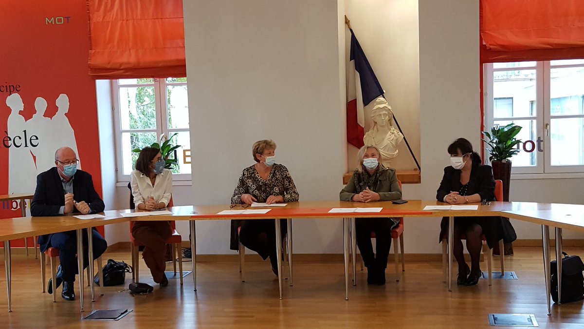 NathTwardowski's tweet photo. #AvecPoleEmploi #PARTENARIAT#CRECHEAVIP#CAF#DEPARTEMENT71#VILLEDEMONTCEAULESMINES#PLANPAUVRETE https://t.co/s5EuPLW4TV