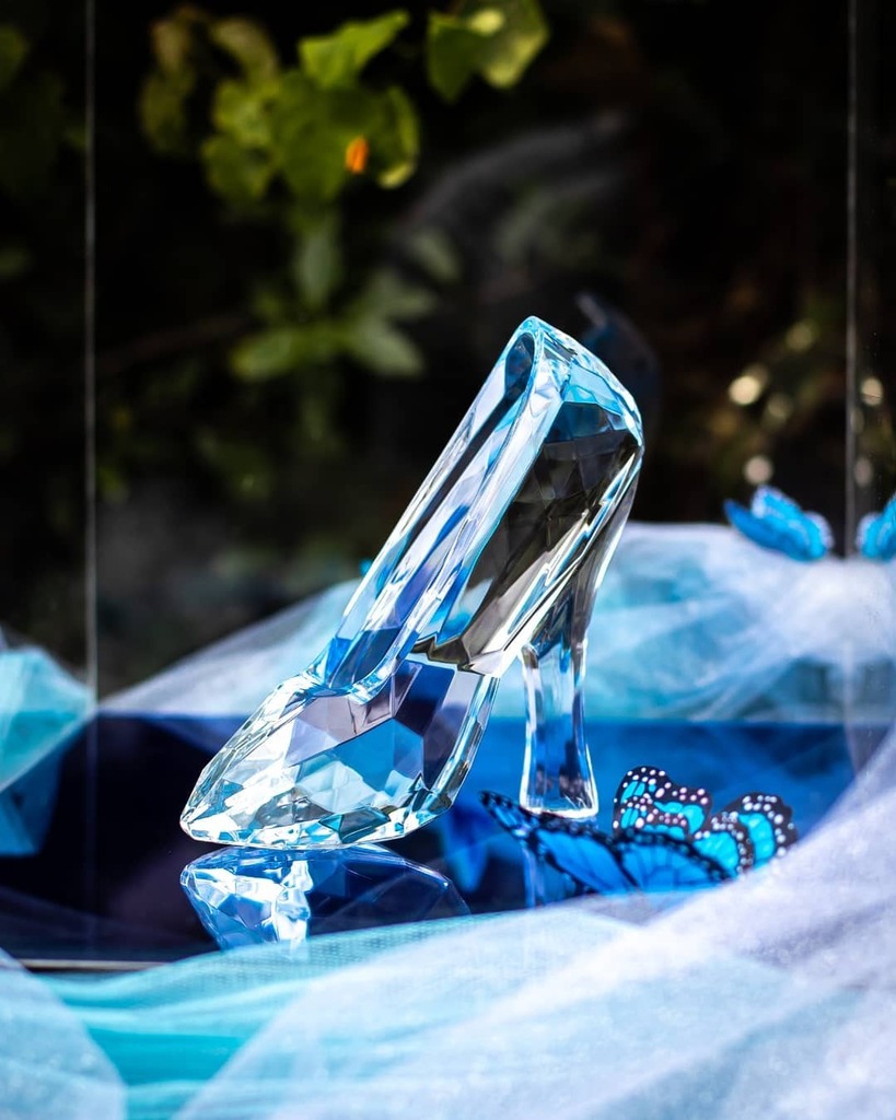 Look what we've found in the laneway! Who wants to try it on?...
​
​Come and experience all the wonder of Cinderella's 70th Anniversary! 
​
​It is free to visit 'til 3 January but please make a reservation at The Cafe or The Potting Shed to avoid waiting and help us manage our …