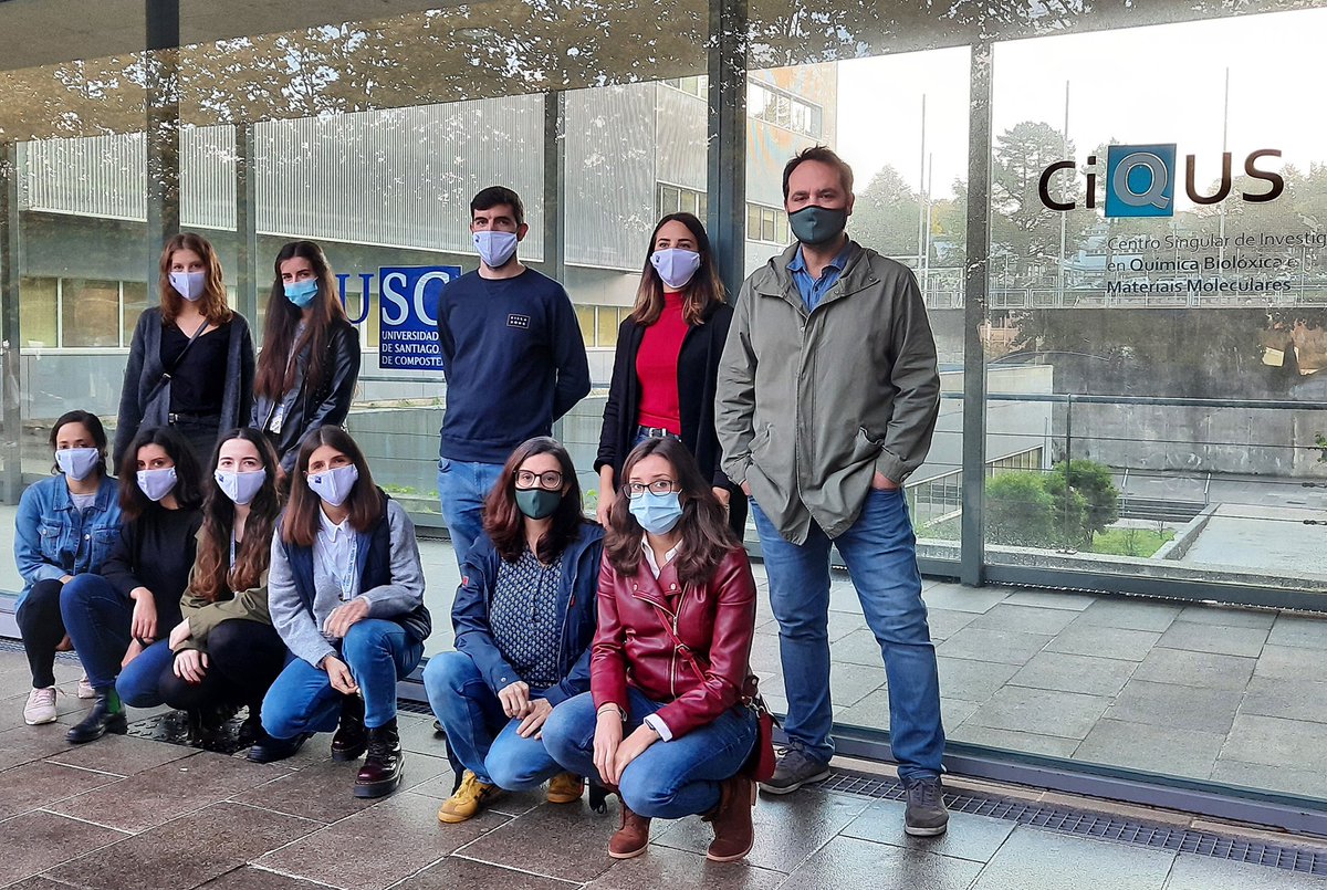 UniversidadeUSC's tweet image. 🔬O grupo @bionanotools do @ciqususc afondará na detección temperá e tratamento de enfermidades por bioimaxe. O programa europeo FET-OPEN financiará con case 3,5 millóns de euros a un consorcio internacional no que toma parte a @UniversidadeUSC 👇 usc.gal/gl/xornal/nova…