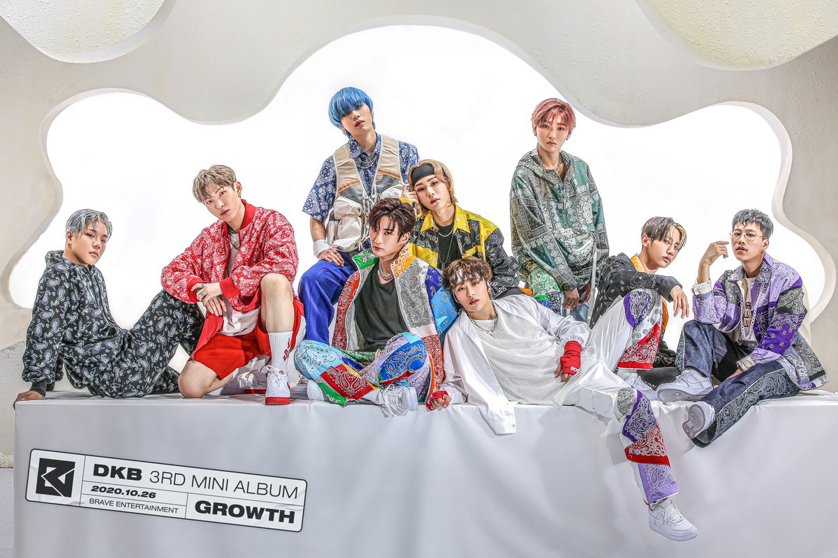 DKB_BRAVE's tweet photo. [#DKB]
DKB 3RD MINI ALBUM [GROWTH]
PHOTO TEASER 
⠀
DKB
⠀
2020.10.26 18:00 (KST)
⠀
#다크비 #DKB
#GROWTH
#DKB_3rd_Mini_Album
#Comeback #Photo_Teaser
#20201026_6PM https://t.co/9pqfAXY6pl