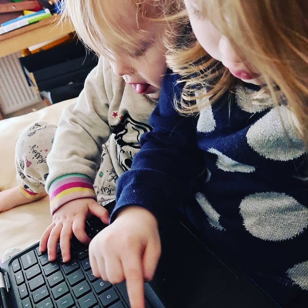 No, mummy. I do it.
#noworktoday https://t.co/4RsHQuDdKs https://t.co/BP91UOIpNM