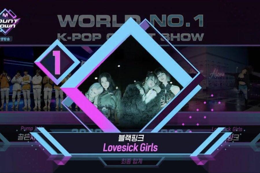 kpopinarab's tweet photo. فرقة BLACKPINK حققت بالأمس فوزها الثالث لأغنيتها الجديدة الضاربة “Lovesick Girls” في البرنامج الموسيقي M Countdown!

مواصلةٌ بذلك سلسلتها من النجاحات والانجازات لهذه العودة، تهانينا للفتيات!
#LOVESICKGIRLS3rdWin https://t.co/z9lneUeFlU
