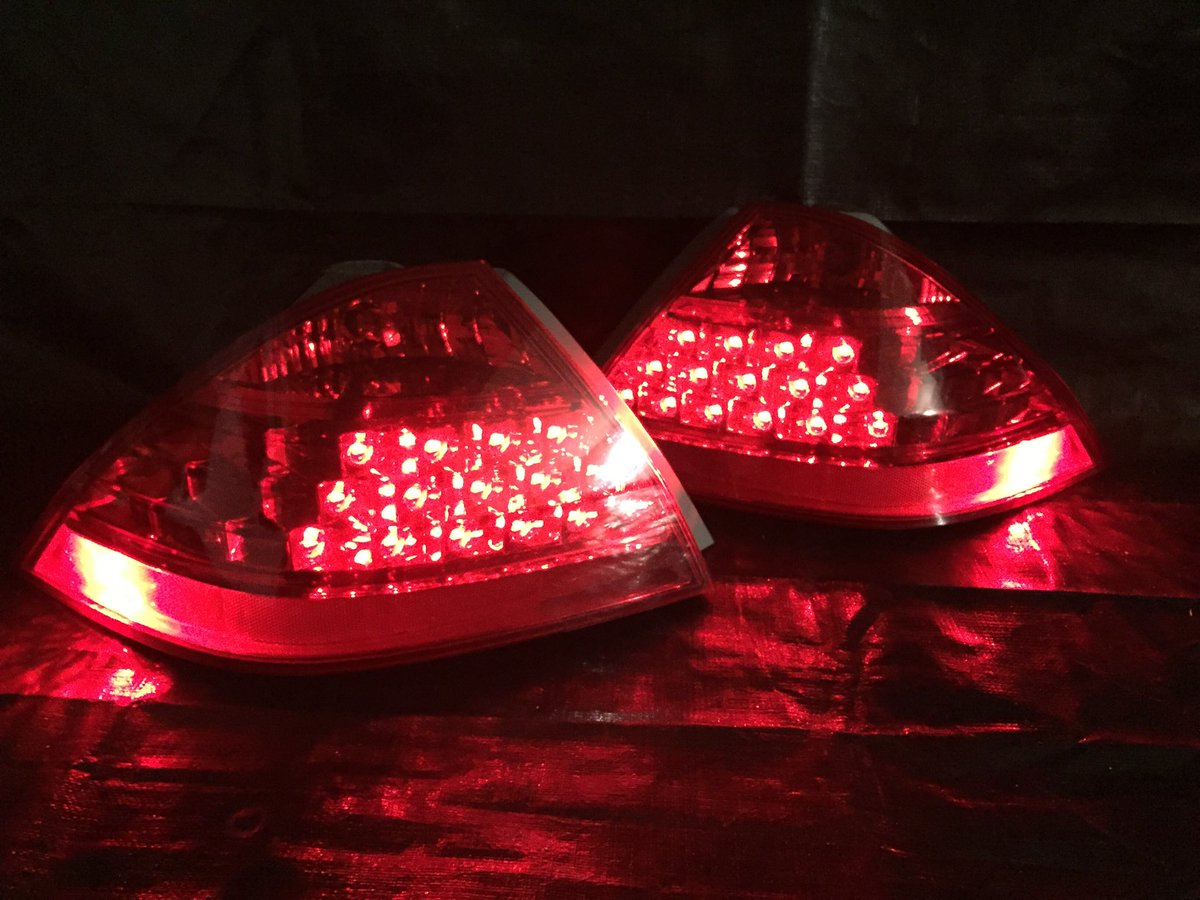 サワダインポートのテリー 後期のuc1インスパイアの純正usdmテールライトが入荷しました 日本仕様のテールライトを比べると サイドマーカーが点灯するし 全体的に赤いです 購入したい方はdmまで よろしくお願いします Uc1 インスパイア アコード