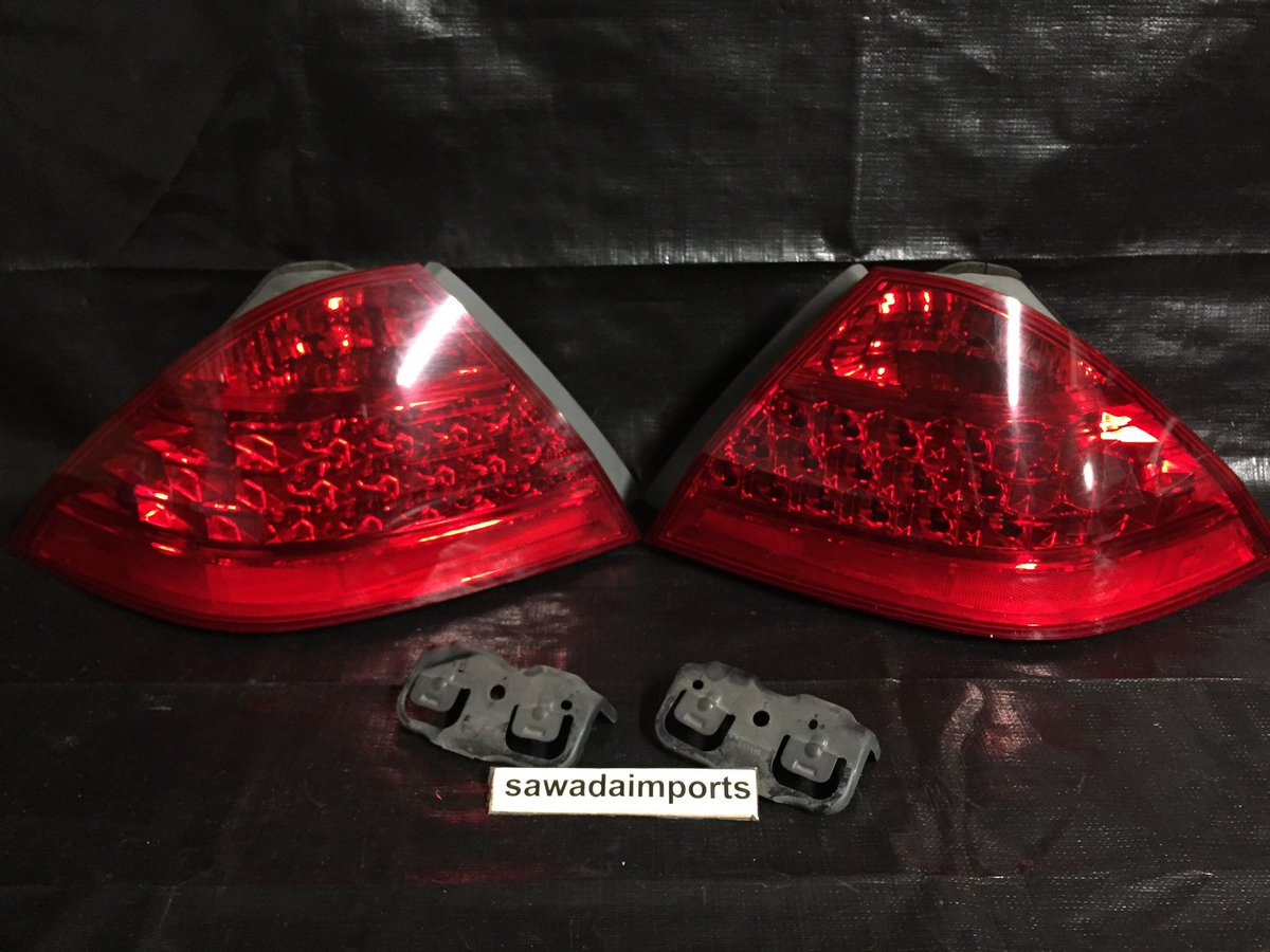 サワダインポートのテリー 後期のuc1インスパイアの純正usdmテールライトが入荷しました 日本仕様のテールライトを比べると サイドマーカーが点灯するし 全体的に赤いです 購入したい方はdmまで よろしくお願いします Uc1 インスパイア アコード