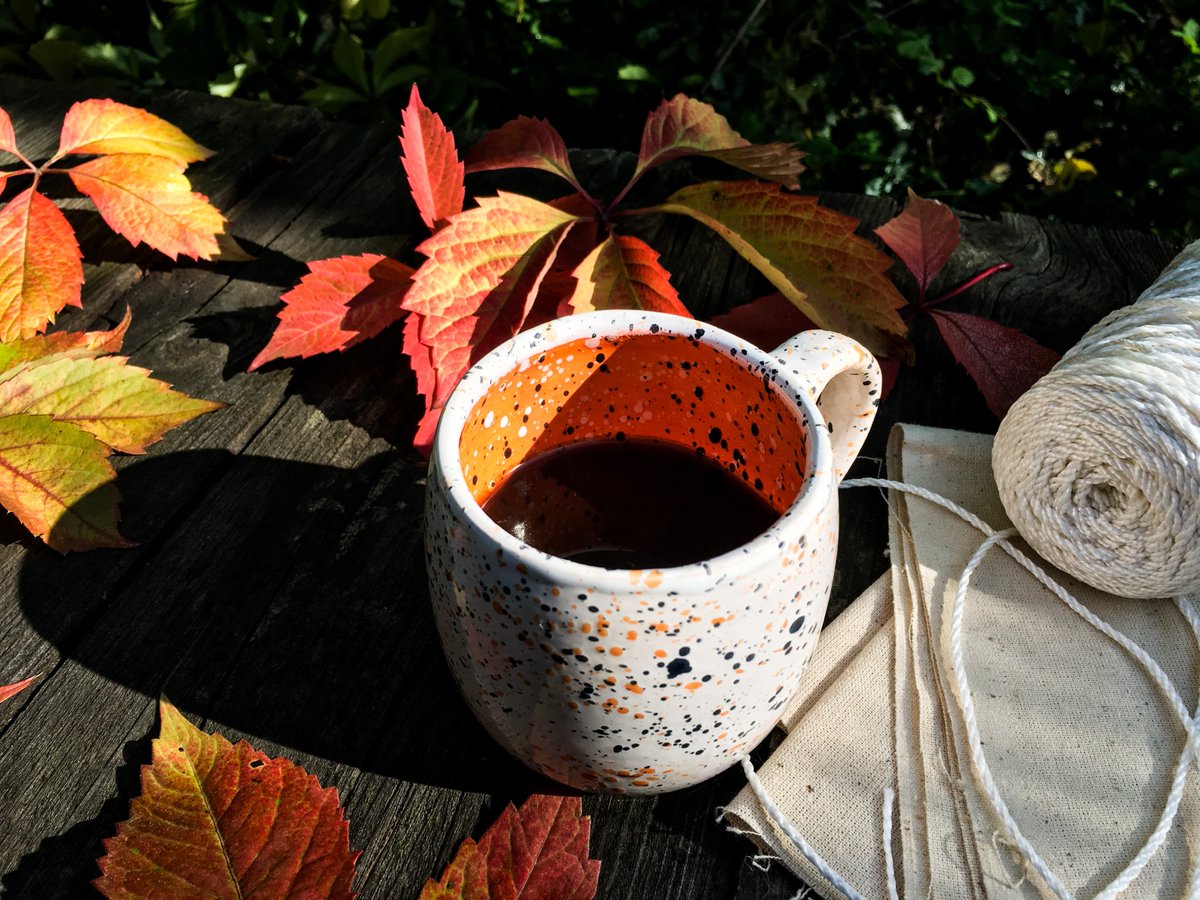 ZNalika's tweet photo. a cup of fragrant coffee is always a good idea...☕️🍂🥰
#Coffee #coffeetime #CoffeeLover #coffeegirl #coffeehouse #Autumn #autumnvibes #autumnleaves #Autumn2020 https://t.co/YVoilXIKEn