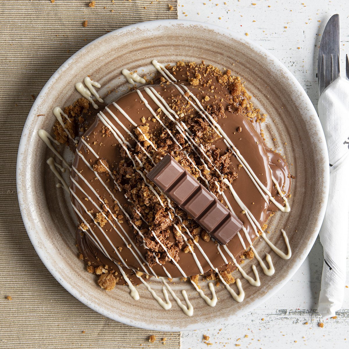 A_petretzikis's tweet image. Έρχεται το Σαββατοκύριακο και θέλετε... τα καλύτερα; 💪 Βρείτε στα Kitchen Lab και στα Burger AP το πιο 🔝 brunch και τα πιο ζουμερά burgers, ώστε να αποζημιωθείτε... για όλη την εβδομάδα! 😉 #KitchenLab #BurgerAP #bestbrunch #bestburgers #intown #bestfoodintown